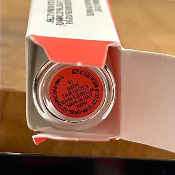 NWT MAC lipstick in gutsy, and NYX contour pallet - Picture 8 of 8